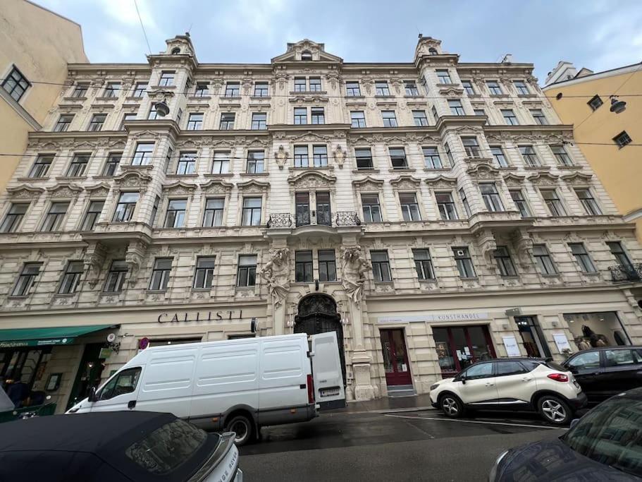 Design Apartment In The Centre Of Vienna Exterior photo